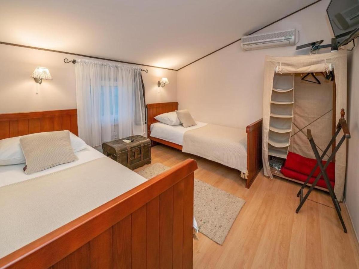 Apartments Villa Roza Drazice Bilik gambar